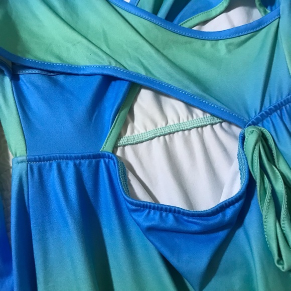 Cutout Dress Bundle - Picture 5 of 7